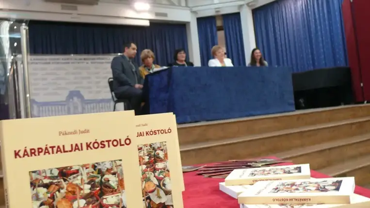 Kárpátaljai kóstoló – Könyvbemutató Beregszászon