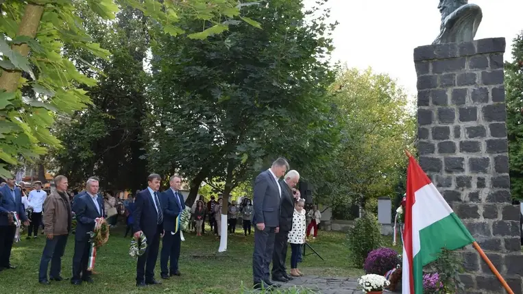 Nagyszőlős: az aradi vértanúk emléknapján