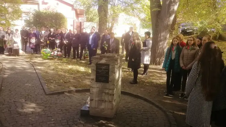 ’56-os megemlékezés, színházi előadás Ungváron