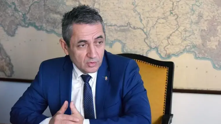 Magyarország kormánya össznemzetben gondolkodik, amikor döntéseket hoz - mondta a Miniszterelnökség nemzetpolitikáért felelős államtitkára.
