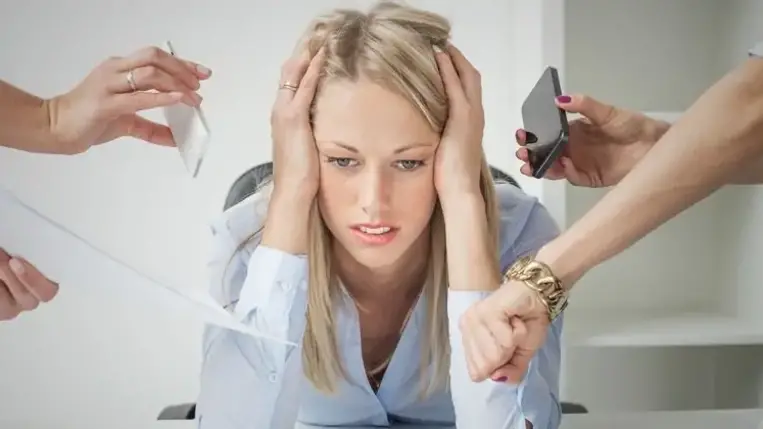 Így jelzi testünk, ha sokat dolgozunk