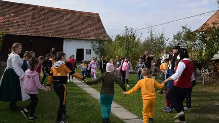 A Nagyberegi Tájház azon „élő” tájházak közé tartozik, ahol igyekeznek a jeles napokhoz, ünnepekhez igazodva széleskörű programokat szervezni. Fotó: Kovács Erzsébet