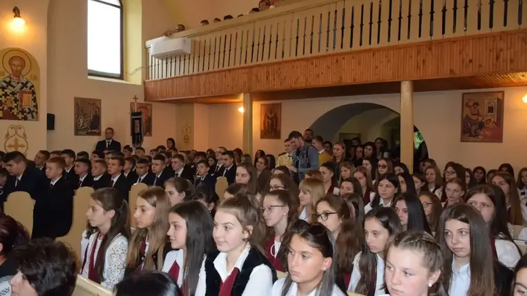 Tanévnyitó a Karácsfalvai Sztojka Sándor Görögkatolikus Líceumban