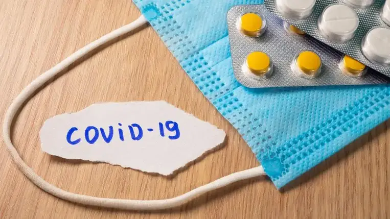 Koronavírus elleni tablettát tesztel a Pfizer