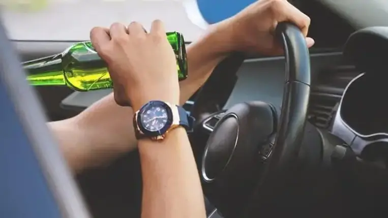 14-szer vezetett részegen: Félmillió hrivnya összegű bírságot róttak ki egy ukrán férfira