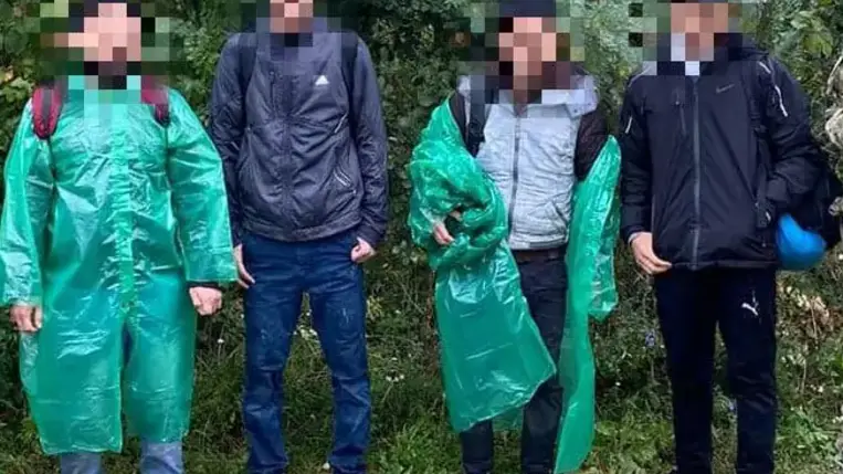 Négy illegális migránst vettek őrizetbe a kaszonyi határőrök az ukrán-magyar határ mellett.