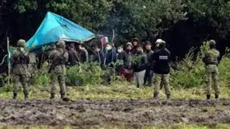 Minszk migránsok százezreit is szállíthatja a lengyel határhoz