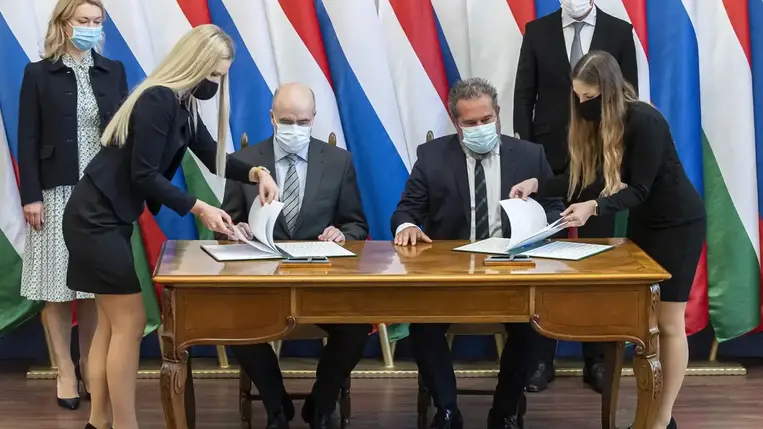 Szijjártó: aláírásra került az újabb hosszú távú gázvásárlási szerződés a Gazprommal