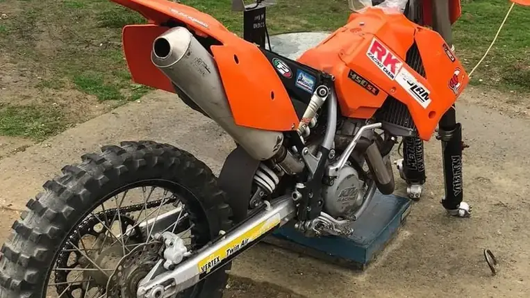 Cseh motorkerékpárt próbált becsempészni Kárpátaljára egy ilosvai férfi