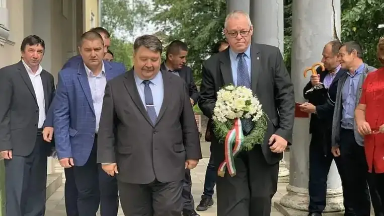 Főkonzuli látogatás a Plotényi-kastélyban