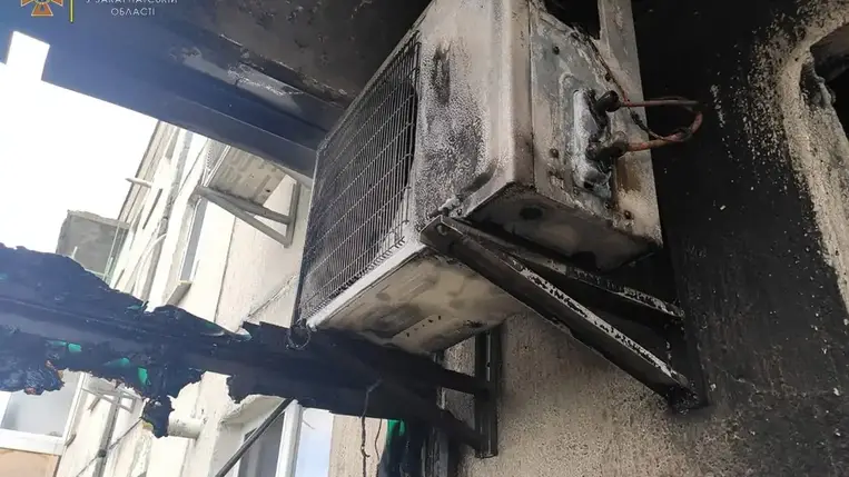 Az éber szomszédoknak köszönhetően nem égett ki teljesen egy hetedik emeleti lakás Ungváron.