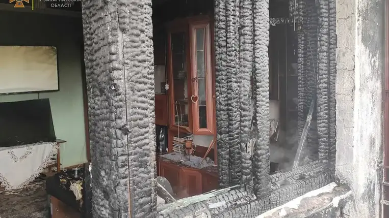 Az éber szomszédoknak köszönhetően nem égett ki teljesen egy hetedik emeleti lakás Ungváron.