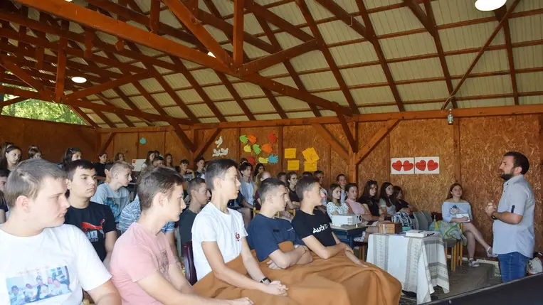 KRISZ-tinihét a Bereg Campben