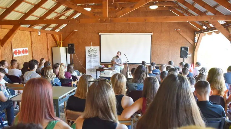 KRISZ-tinihét a Bereg Campben