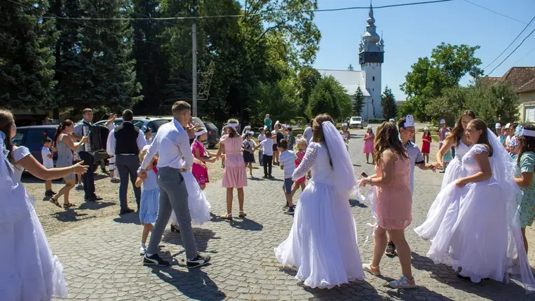 Vakációs bibliahét és hagyományápolás Mezőváriban