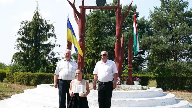 Csöndes megemlékezés Tiszacsomán. Fotó: Kovács Elemér