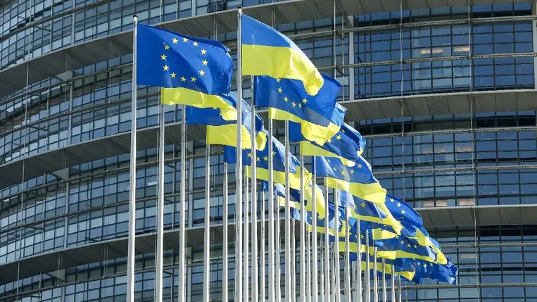 Ukrajna szeptemberig 8 milliárd eurót kap az EU-tól