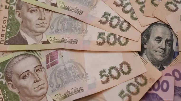 Szakértő: A hrivnya árfolyama a hivatalos árfolyam környékén stabilizálódik