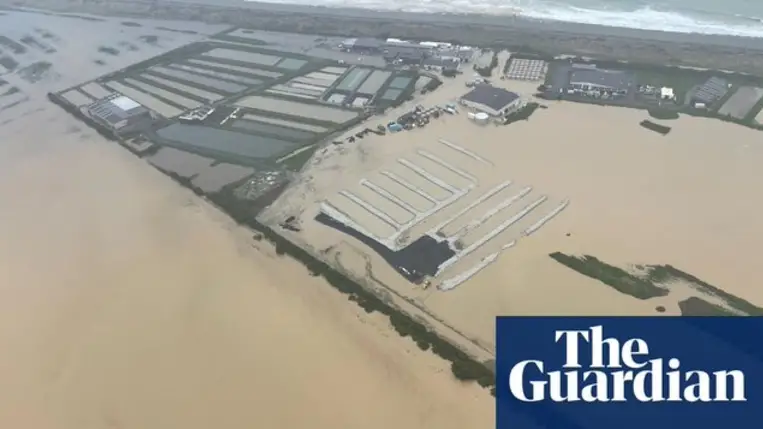 Több mint 400 otthonból evakuálták az embereket Új-Zélandon