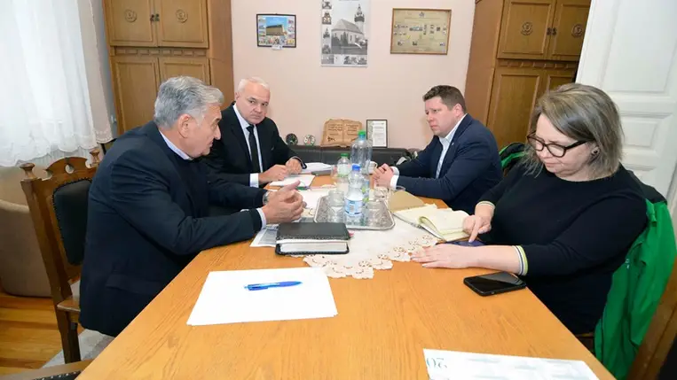 A látogatás alkalmával az MRSZ együttműködési megállapodást kötött a KRE-vel