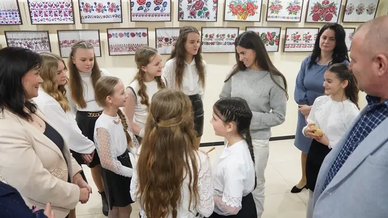 Karácsonyi szeretetcsomag a Nagycsaládosok Országos Egyesületétől. (Fotó: Kovács Elemér)