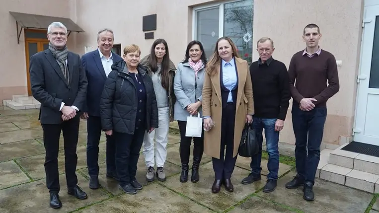 Karácsonyi szeretetcsomag a Nagycsaládosok Országos Egyesületétől. (Fotó: Kovács Elemér)