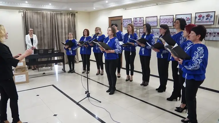 Karácsonyi szeretetcsomag a Nagycsaládosok Országos Egyesületétől. (Fotó: Kovács Elemér)