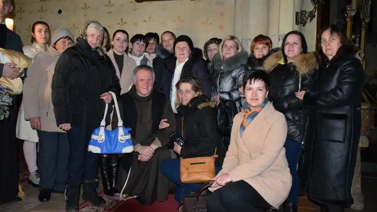 A Szeplőtelen Szűzanya fogantatása ünnepének előestéjén Böjte Csaba ferences rendi szerzetes mutatott be szentmisét a beregszászi  római katolikus templomban. (Fotó: Kovács Elemér)