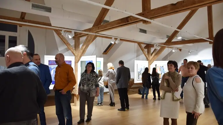 Képzőművészeti kiállítás a Munkácsy Mihály Magyar Házban. (Fotó: Kovács Elemér)