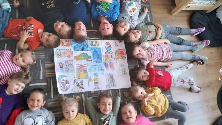 A Kárpátaljai Református Egyház részben állami feladatokat is átvállal azzal, hogy az egyházi iskolák mellett óvodákat is működtet.