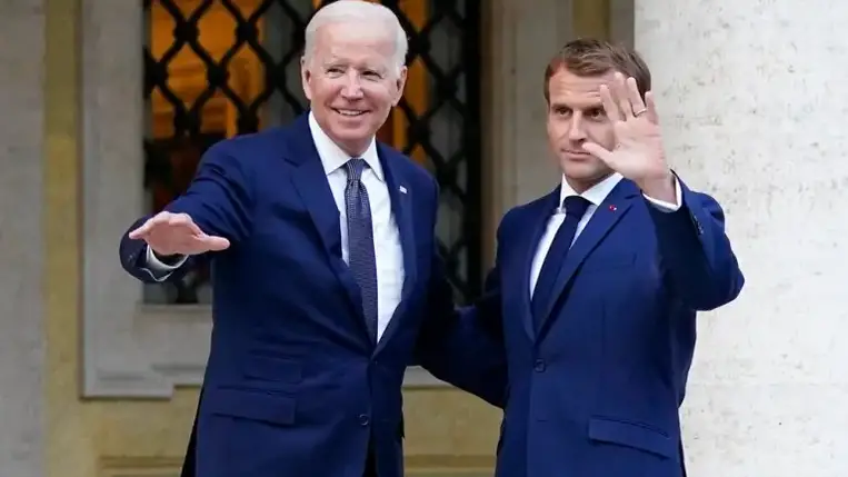 Biden és Macron összehangolja az Oroszországgal szembeni válaszlépéseket