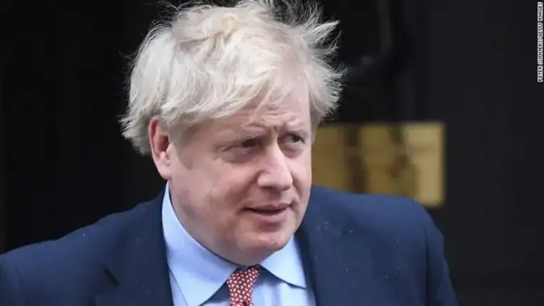 Johnson: London és partnerei az orosz gazdaságot béklyóba szorító szankciókra készülnek