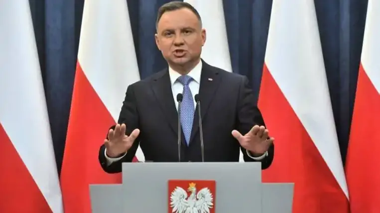 A lengyel elnök szerint terrorcselekmény Kijev bombázása