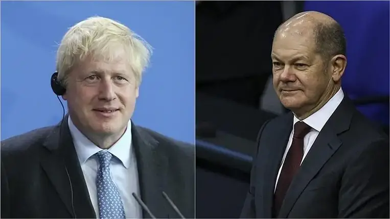Boris Johnson brit miniszterelnök és Olaf Scholz német kancellár szerint párbeszédre kell törekedni Oroszországgal az ukrajnai válság ügyében, de szankciócsomagot is össze kell állítani arra az esetre, ha Oroszország katonai akcióra szánná el magát Ukrajna ellen.