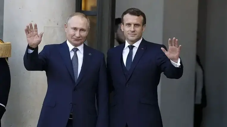 Kreml: Putyin és Macron megvitatja Ukrajna és az orosz biztonsági garanciaigények ügyét