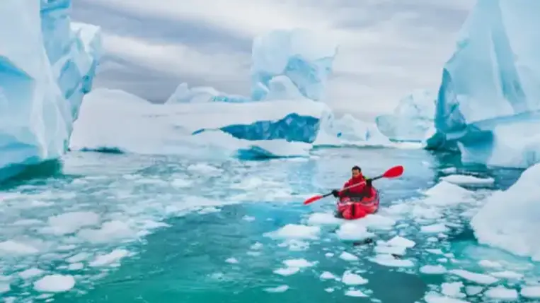 Gyorsítja a hó olvadását a kutatói tevékenység és a turizmus az Antarktiszon