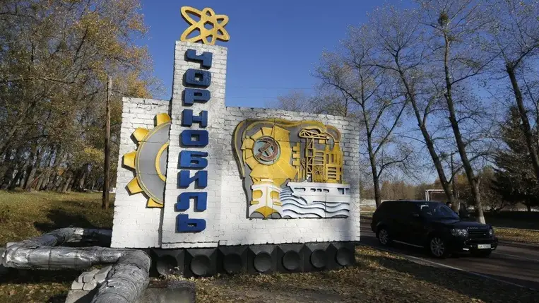 Aresztovics: Az oroszok megpróbálják megzsarolni a világot az általuk elfoglalt Csernobillal