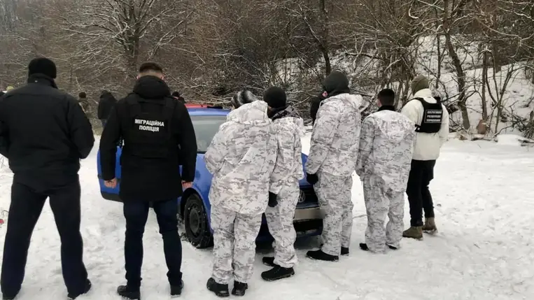 Embercsempészt fogtak Kárpátalján