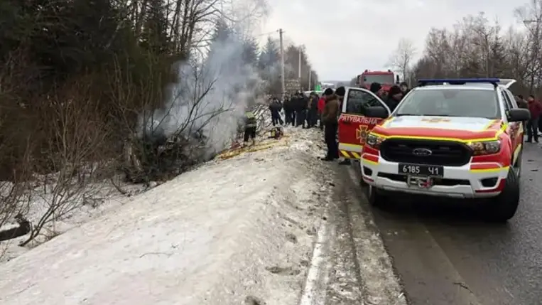 Hármas baleset történt Ivano-Frankivszk megyében: az egyik sofőr élve megégett