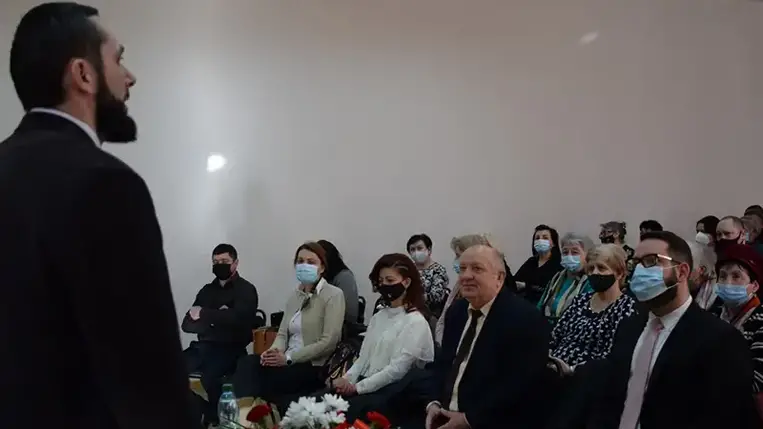 Az élet minden területén lélegeztetőgépen vagyunk, és az anyaország az, aki minket ezen a gépen tart, kezdte beszédét Molnár D. István. Ha nem lennének a különböző anyaországi támogatások, félő, még inkább felgyorsulna a már így is jelentős elvándorlás, mondta.