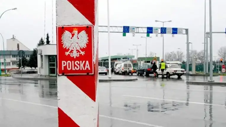 Csütörtökön 29 ezer ember utazott be Ukrajnából Lengyelországba