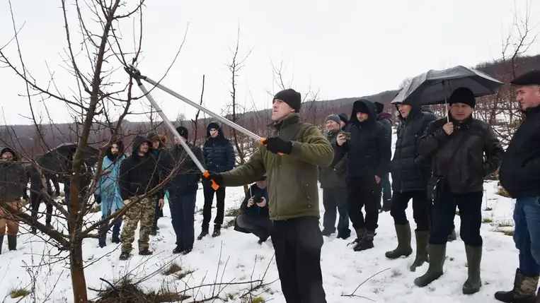 Metszésbemutató a Pro Agricultura Carpatika szervezésében