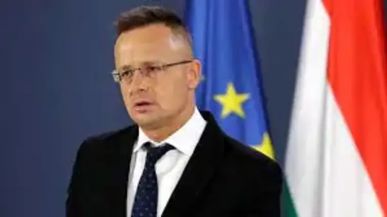 Magyarország soha, egyetlen szankciós előterjesztéssel szemben sem szólalt fel, nem blokkolt és nem is blokkol semmit - közölte a külgazdasági és külügyminiszter szombaton a Facebookon az Oroszországgal szembeni szankciókkal kapcsolatban.