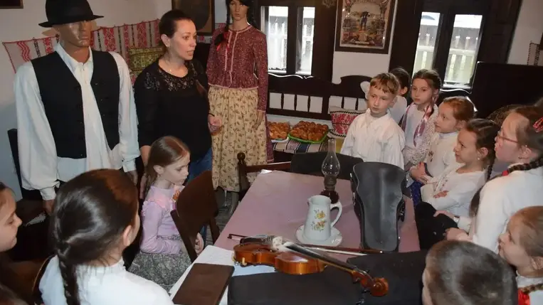 Farsangi foglalkozás a Nagyberegi Tájházban