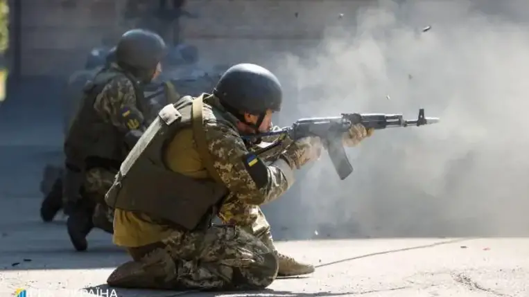 Felmérés: Az ukránok 43%-a valamilyen formában csatlakozna az orosz agresszióval szembeni ellenálláshoz