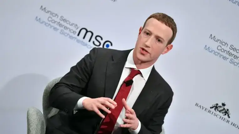 Minden idők legnagyobb bukása után folytatta mélyrepülését a Facebook