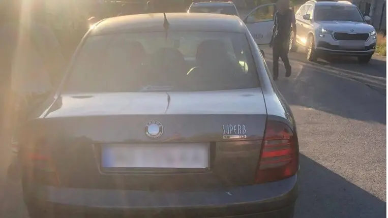 Beregszászon egy részeg sofőr elütött egy járdán bicikliző kislányt