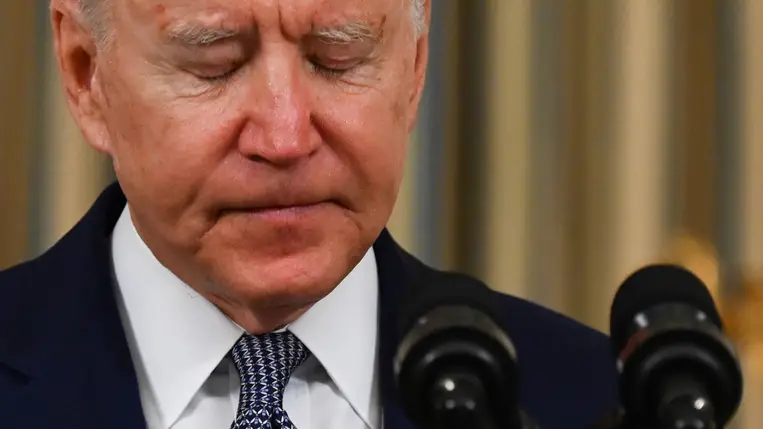 Megint elaludt egy csúcstalálkozón az egyre rosszabb állapotban levő Joe Biden