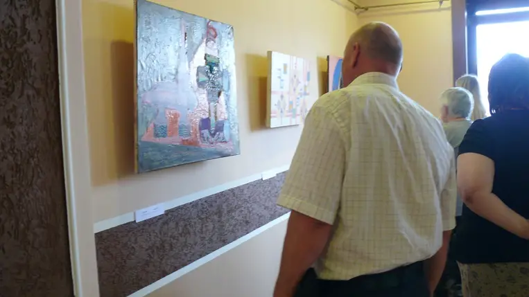 Ruszin Noémi bemutatkozó tárlata Beregszászban