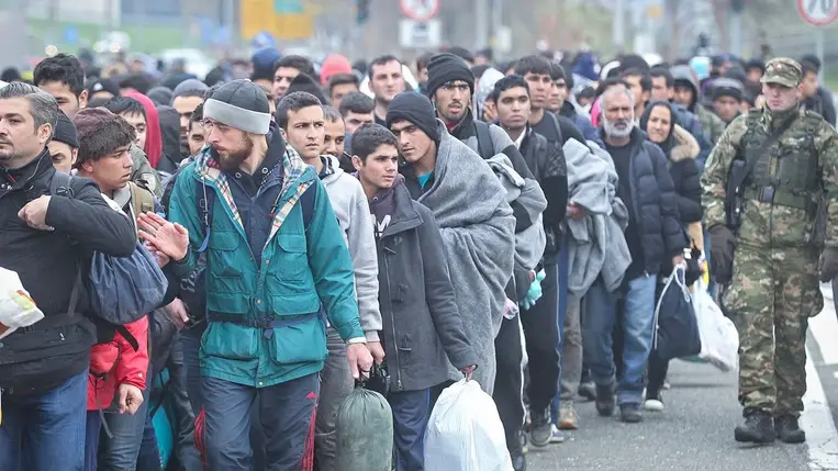 Közel háromszorosára nőtt a migránskérelmek száma Ausztriában